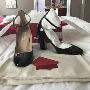 Valentino pumps